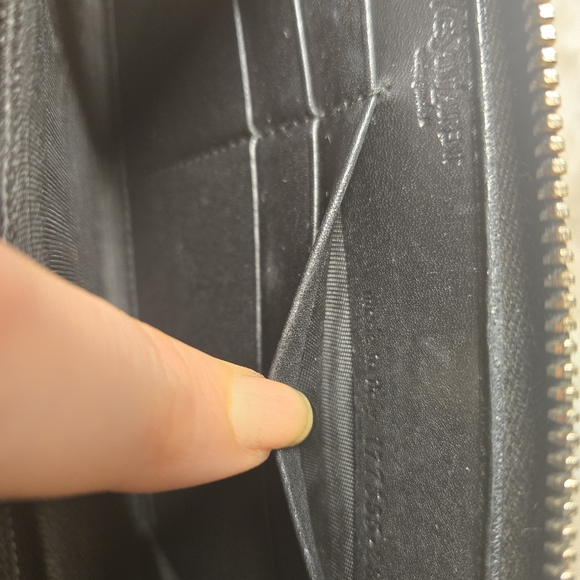 Yves Saint Laurent Black Wallet - Picture 6 of 6
